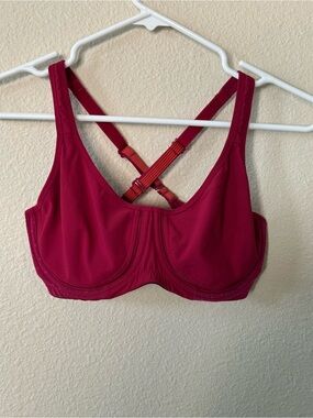 Lululemon women's  Supportive Underwire Bra in Deep Raspberry size 34D/ NWOT1000